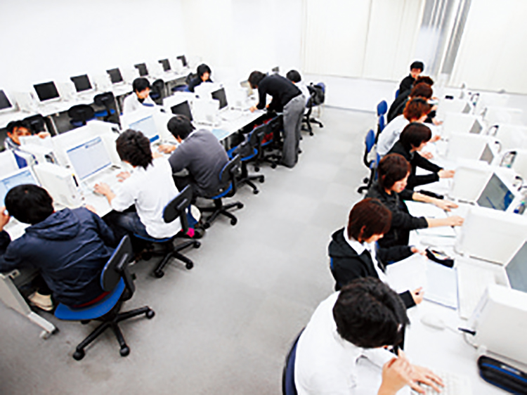 模擬試験編と解説編が同時に受けられる!