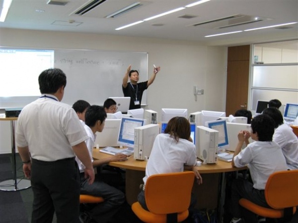 【進路探し】大阪府立北淀高校の生徒さん２０名が来られました。