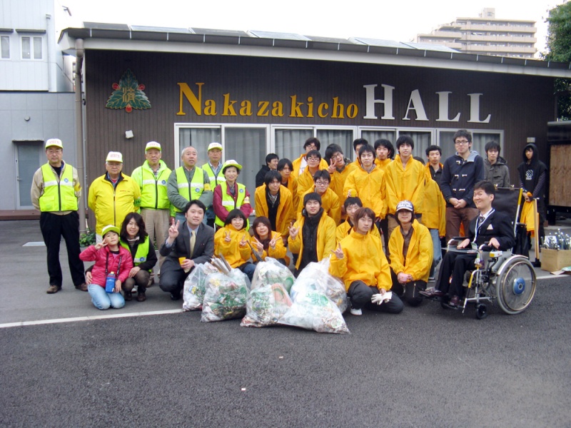 「ゴミのポイ捨て」予防として清掃活動とポスター制作を行いました！