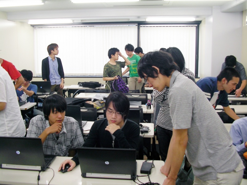 ８日間のゲーム制作！　「チームを組んで短期間で完成させる」　