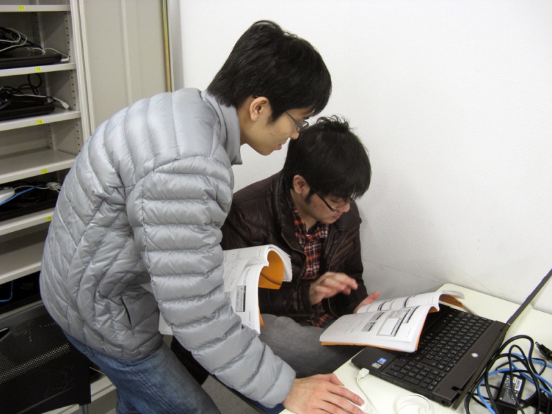 「Teaching演習」　先輩が後輩にプログラミングを教えます！