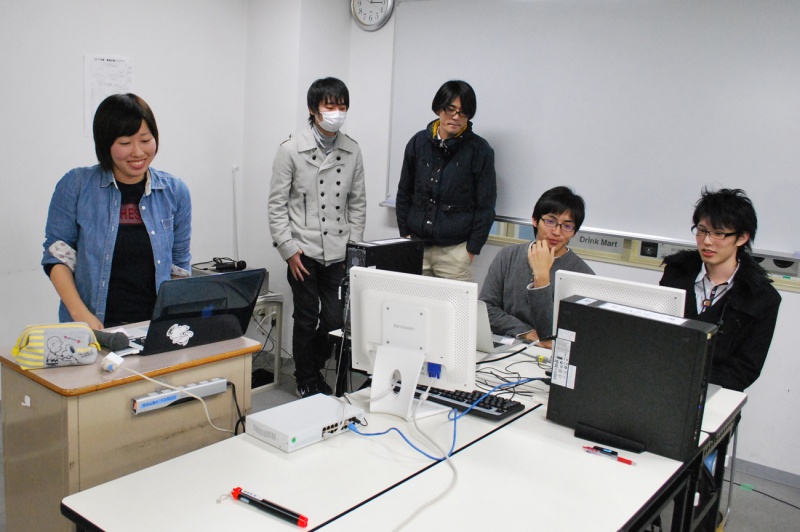 ＩＴカレッジ　「卒業制作発表会」