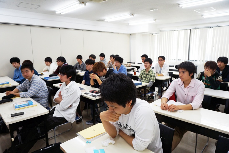 ​「先輩の話を聞く会」を行いました！