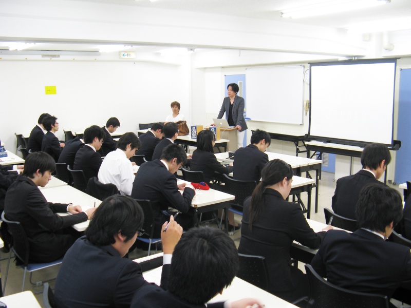 「株式会社ビー・トライブ」学内説明会レポート！