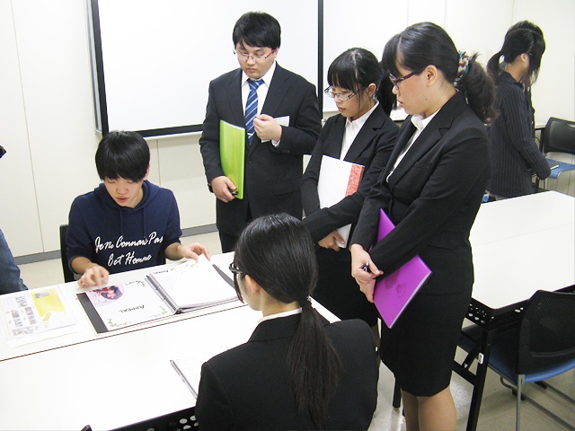 「株式会社Aiming」学内ポートフォリオ品評会!