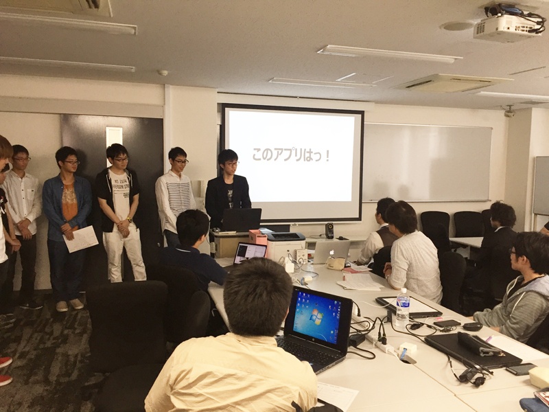 スマホアプリを一緒に作ってます！