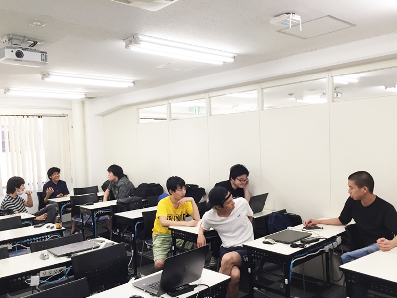 ゲーム開発エキスパートコース4年制の2年生がクラスワークでサイコロトーク