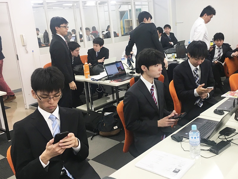 就職の足音が聞こえ始めました。