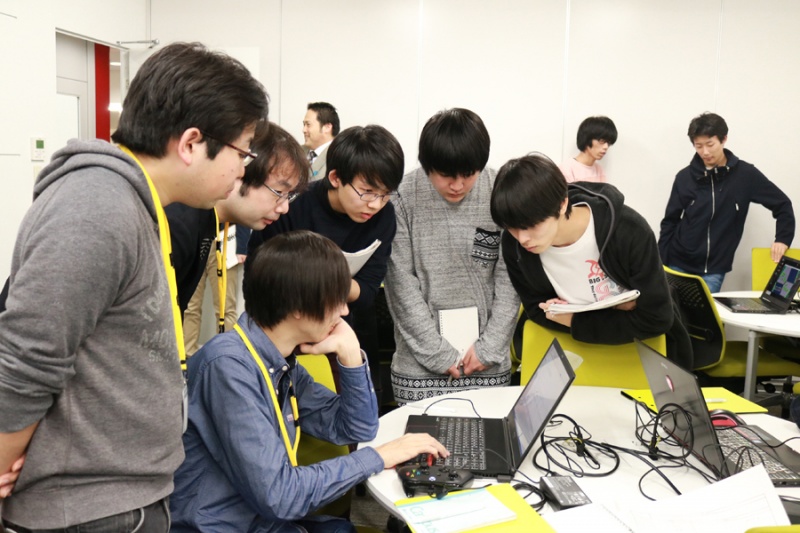 【ゲーム・クリエイティブ】1年生のチーム制作作品を企業に試遊していただきました！