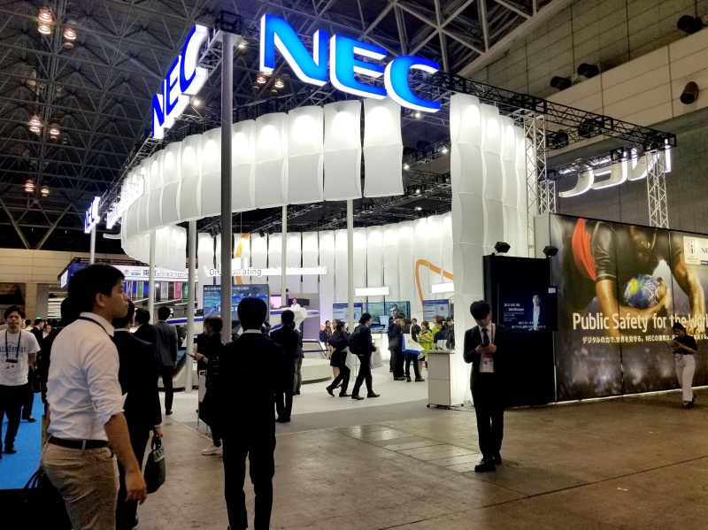 CEATEC 2019に本校ブースを出展しました！～前半展示の様子～