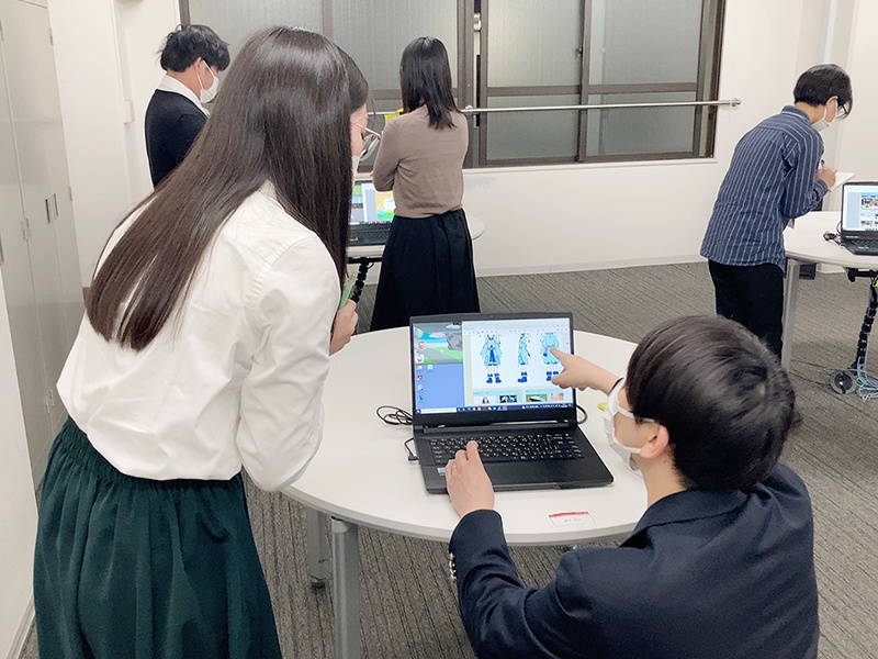 ゲームCG分野の低学年向け作品展示会が行われました