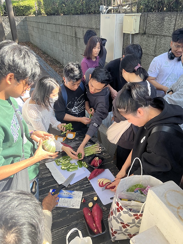 クラス交流会で万博記念公園でバーベキュー♪