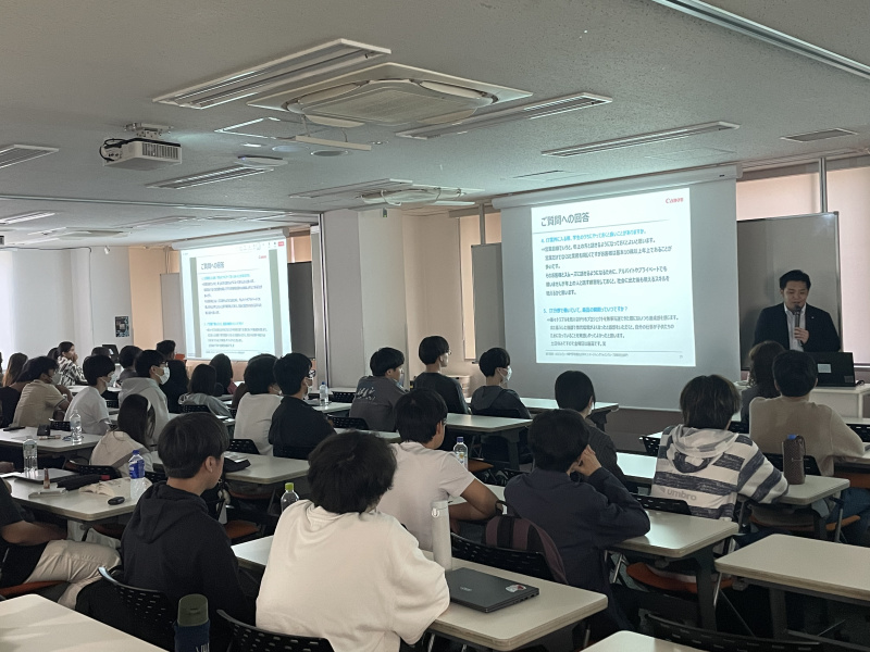 【(株)キヤノンITソリューションズ】ITカレッジの1年生を対象に業界セミナーを実施！