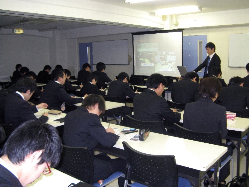 【学内企業説明会】「㈱CSKサービスウェア」の学内企業説明会が行われました。