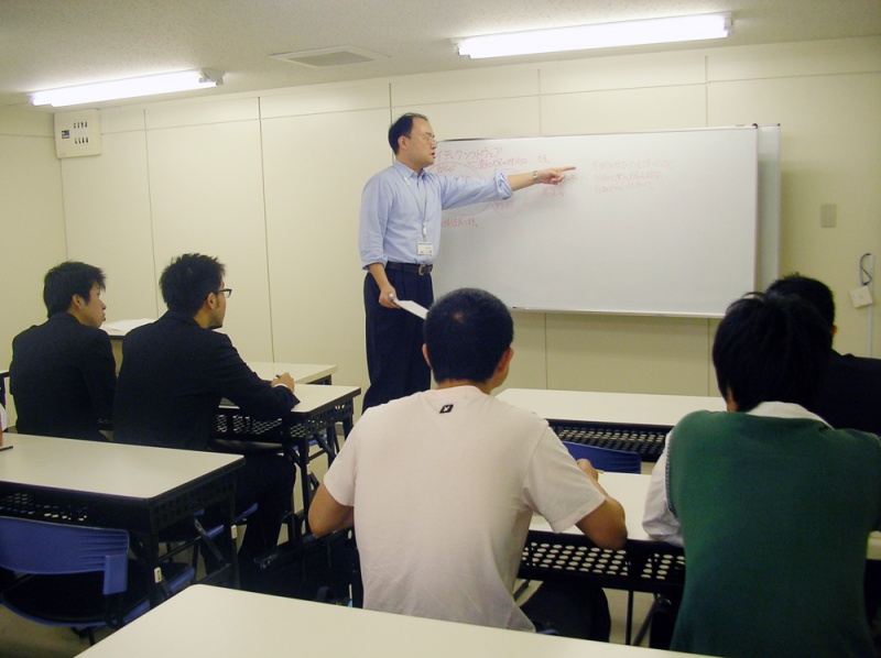 【就職】「プレ学内企業説明会」を実施!
