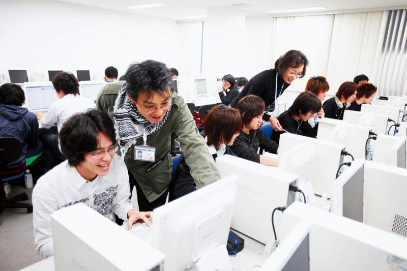 【学習メリット】専門学校では数少ない「2セメスター制」を導入しています!