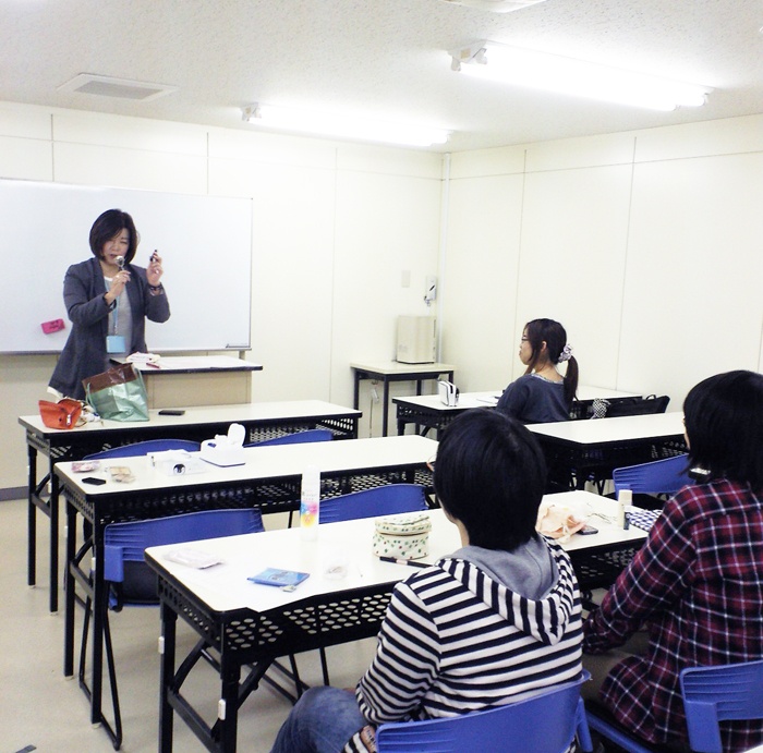 【就職】「就職活動メイクアップ講座」を実施!