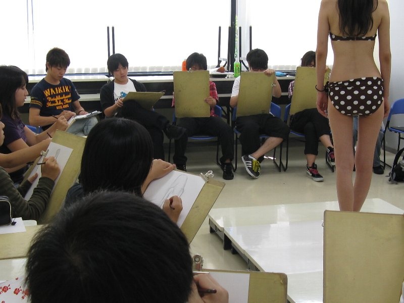 【学生生活】夏の「デッサン特別講座」