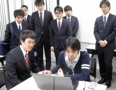 学内企業説明会 ジェムドロップ株式会社 ゲーム開発会社 新着情報 Eccコンピュータ専門学校 大阪でゲーム It Webエンジニア Cg クリエイターになる専門学校